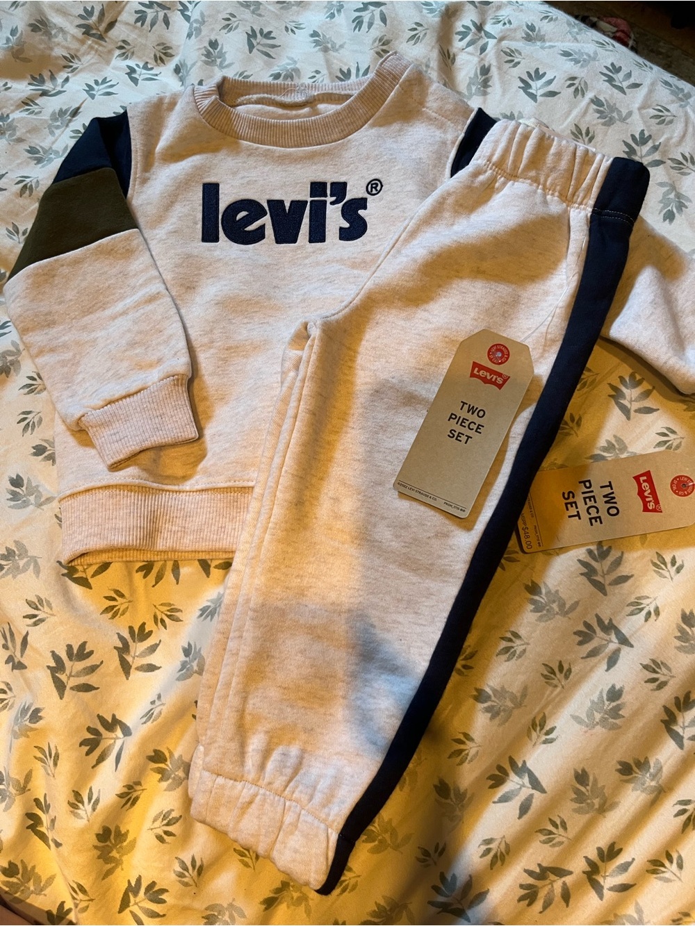 Levi's Kids Sweatpants & Joggers Set